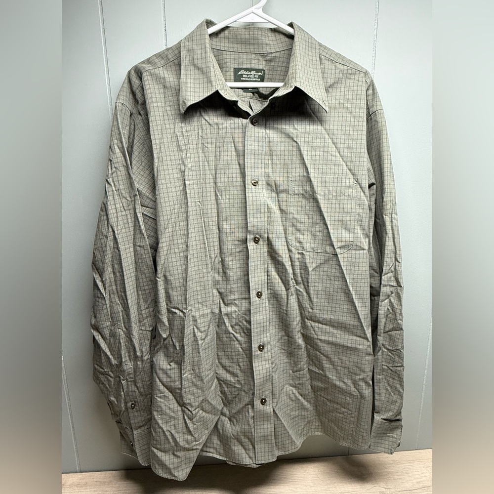 Eddie Bauer Men's Sage Green Checkered Button Down Shirt